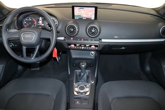 Audi A3 1.6 Innen